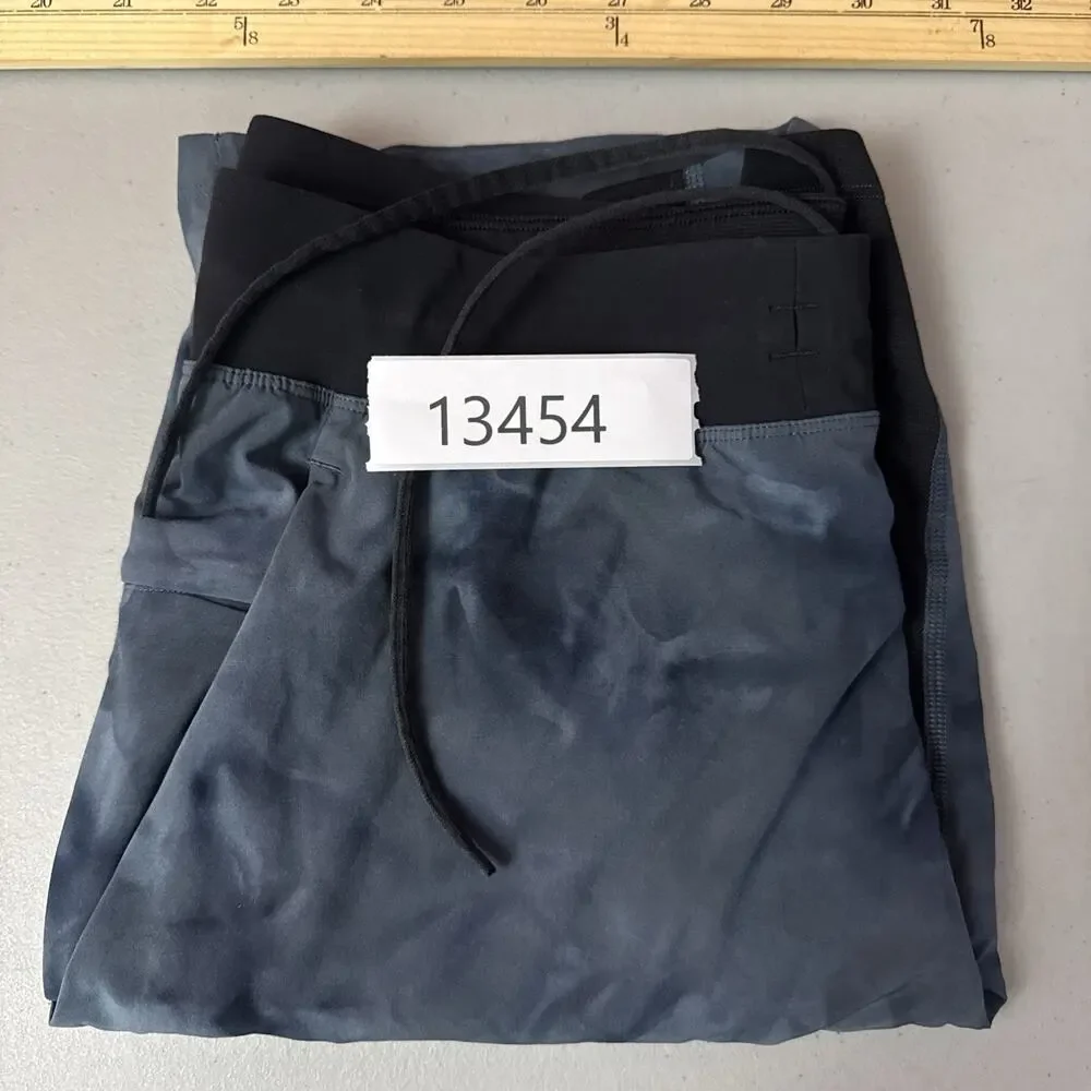 Lululemon T.H.E. Shorts Mens Medium Blue Diamond Dye Linerless 9 Inch Training